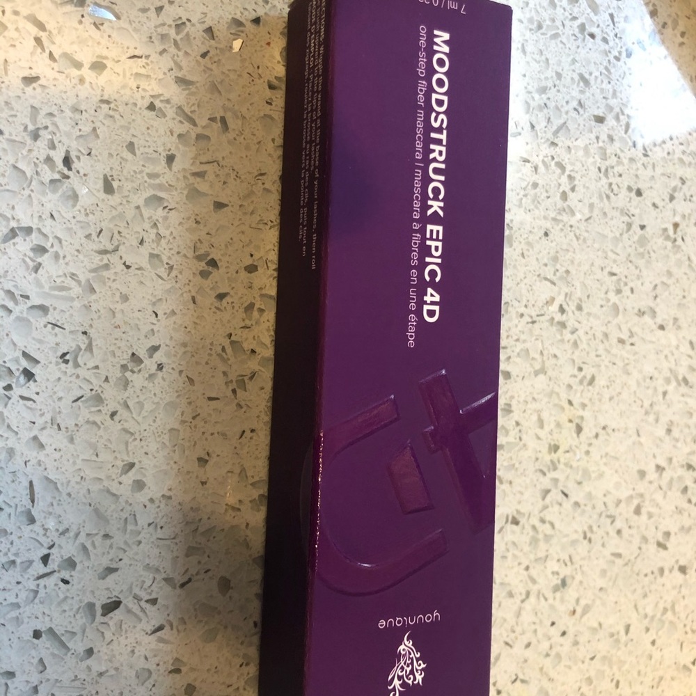 Younique Moodstruck Epic 4D mascara